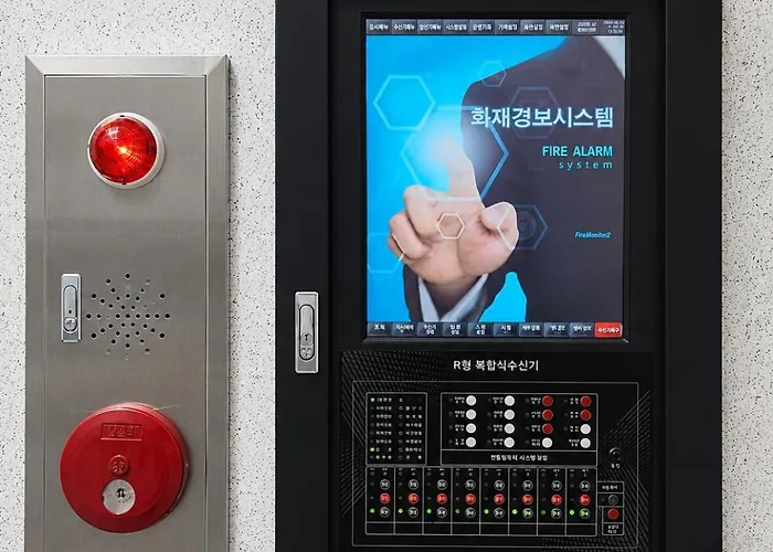 아파트 신축 2룸, 엘베, 공항버스 3분, 명동&광화문 직행버스 1분 #63 서울특별시